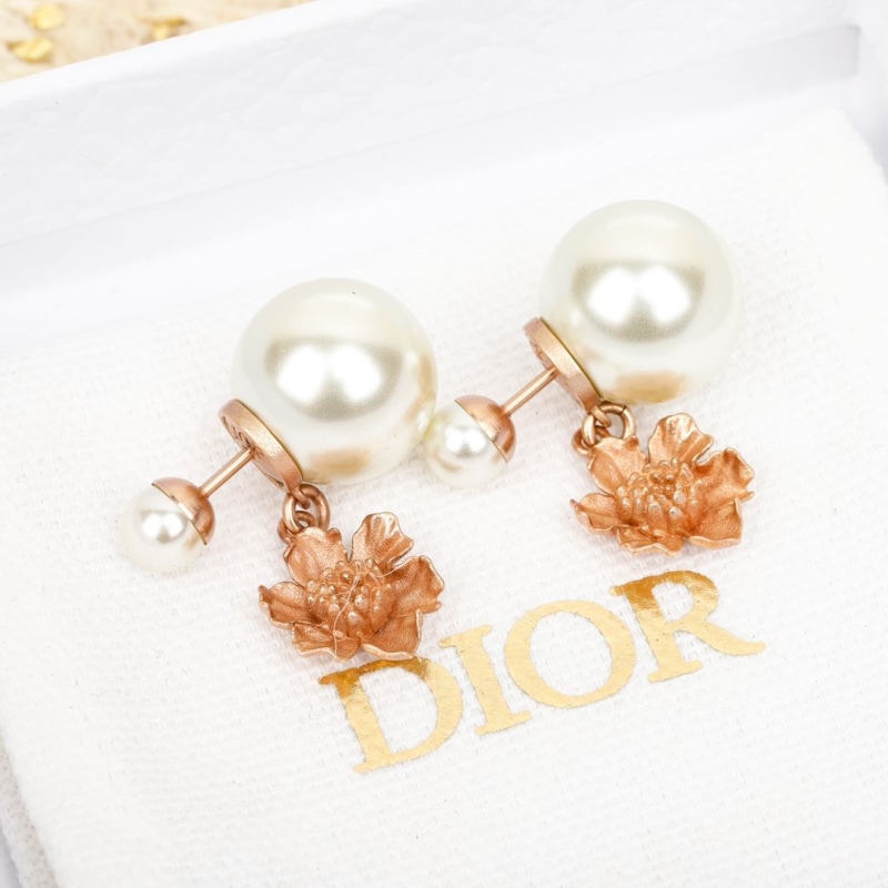 chr1st1an D10r earrings